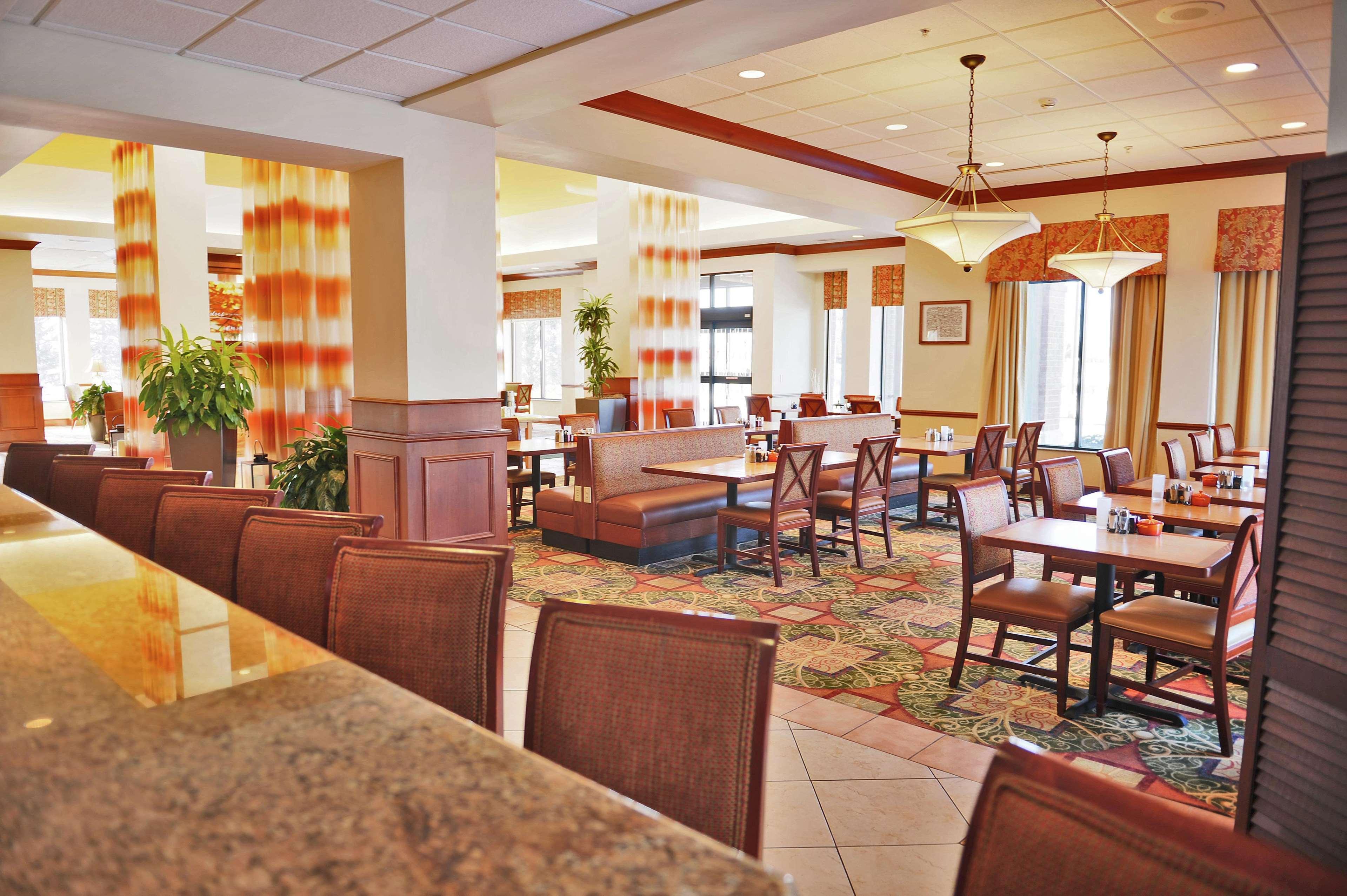 Hilton Garden Inn Oconomowoc Exterior foto