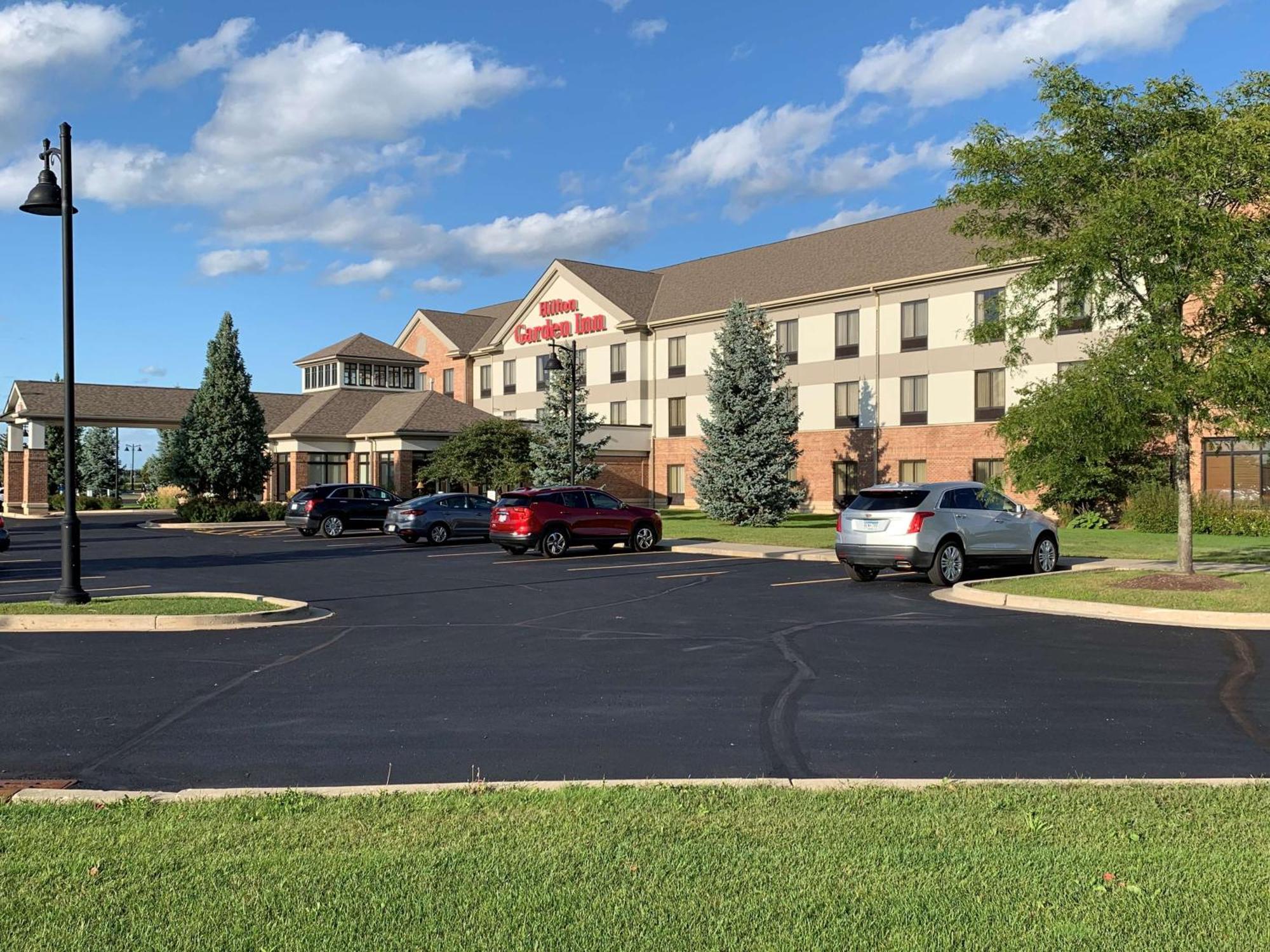 Hilton Garden Inn Oconomowoc Exterior foto